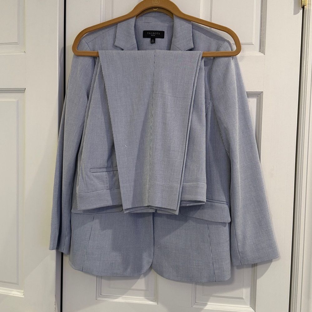 Talbots Blue and White Seersucker Striped Jacket and Pants - Picture 2 of 13